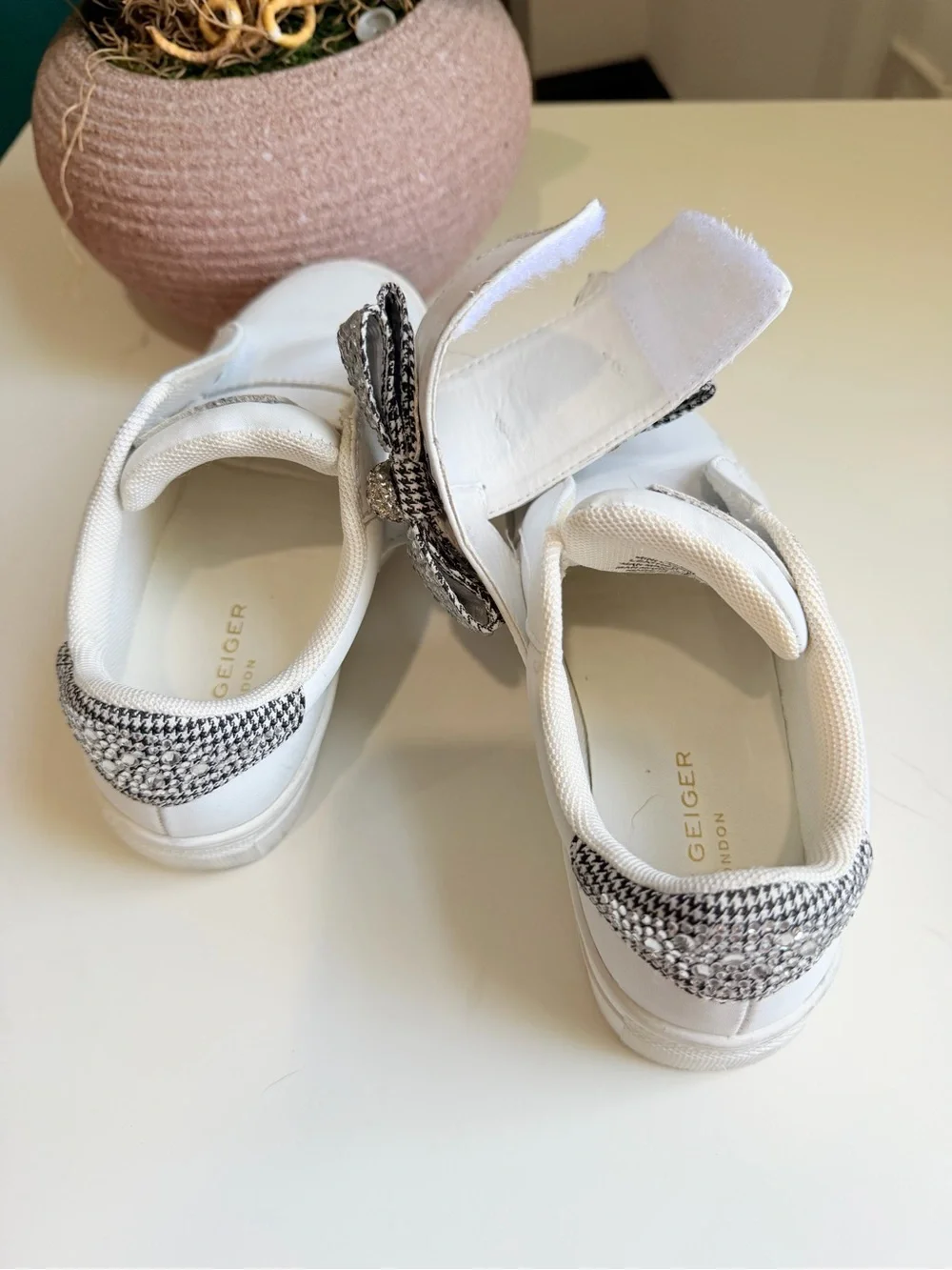 Kurt Geiger Kids Mini Laney Bow Sneakers Size 9 Toddler White Crystal